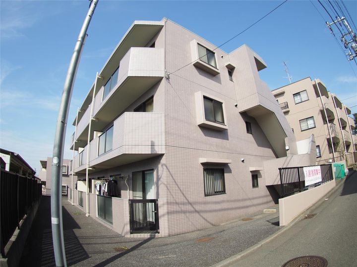 カトルズ中田  IIの外観