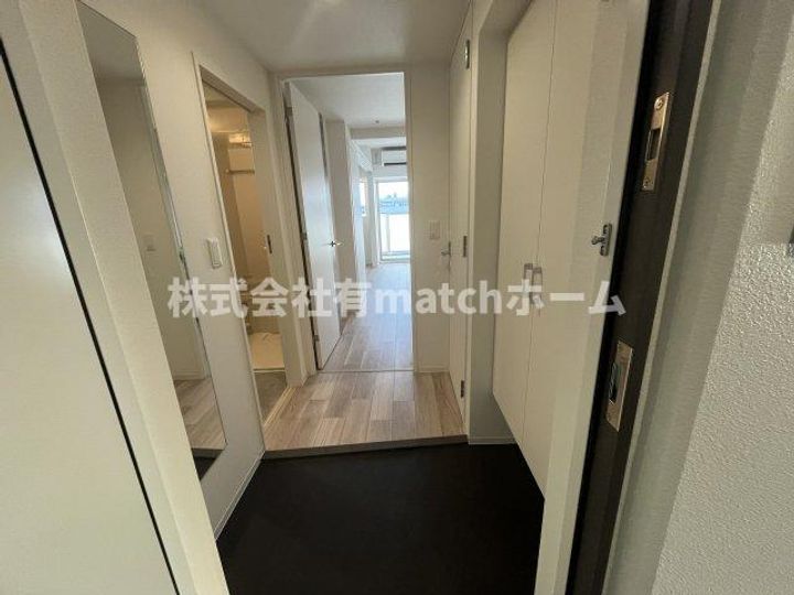 セレニテ日本橋エクラの玄関