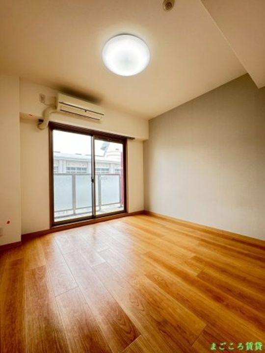 グランパシフィック大国町の居間