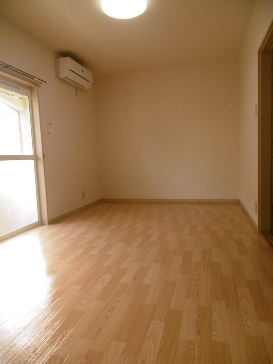 メゾンパルフェIIの居間