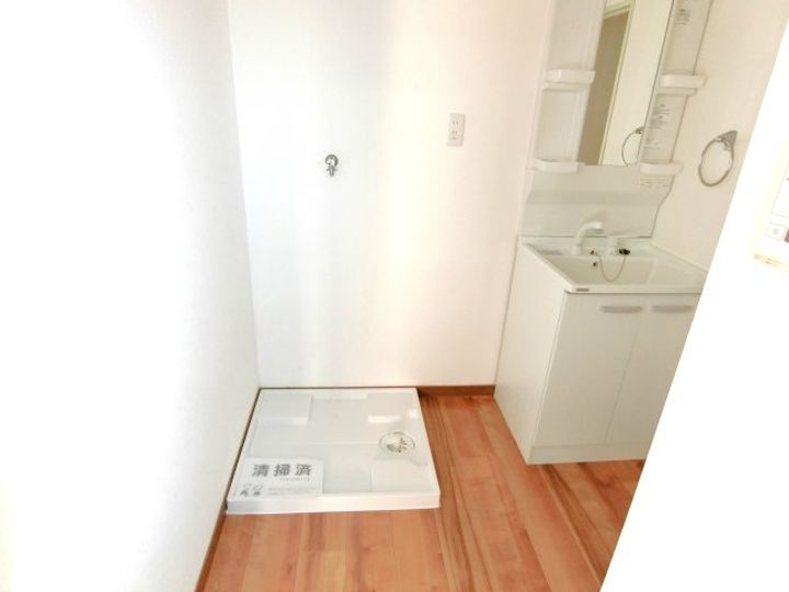 千葉県茂原市八千代1(アパート)の賃貸物件の玄関