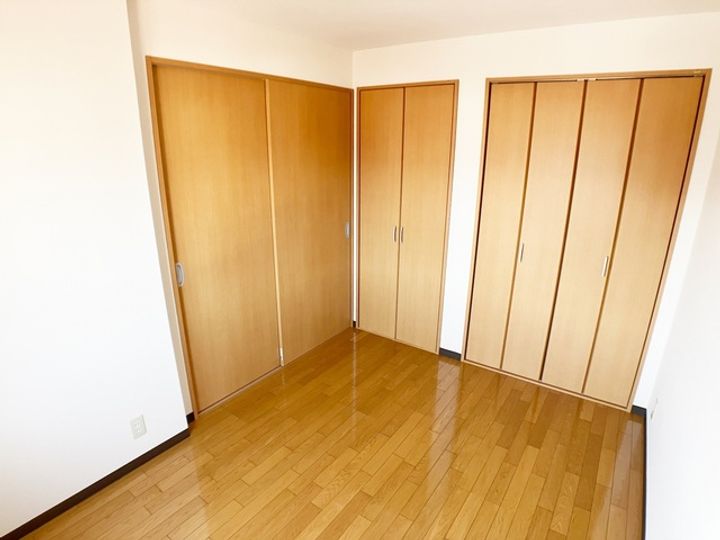 ホワイトピアニー イーストの内装