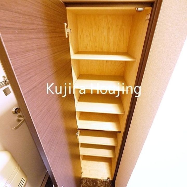 埼玉県川口市南町1(マンション)の賃貸物件の玄関