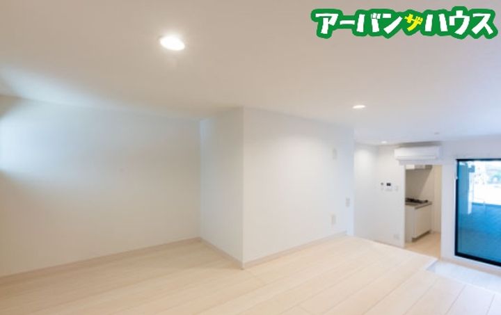 ADC高島駅東の内装