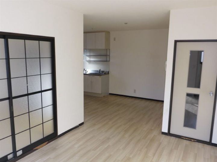 ヴェルディ大高の居間