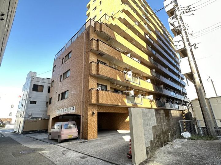 高知県高知市中宝永町(マンション)の賃貸物件の外観