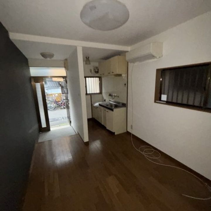 大阪府寝屋川市仁和寺町(一戸建)の賃貸物件の居間