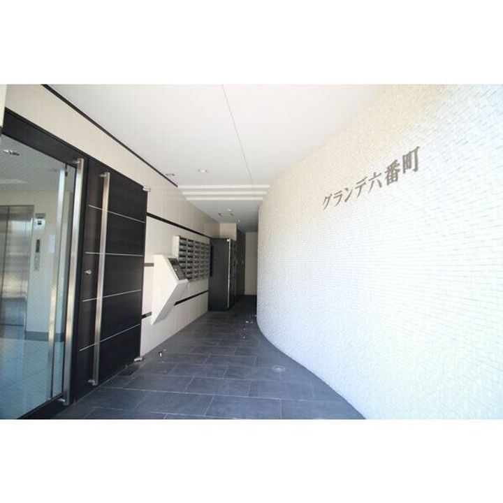 グランデ六番町の地図