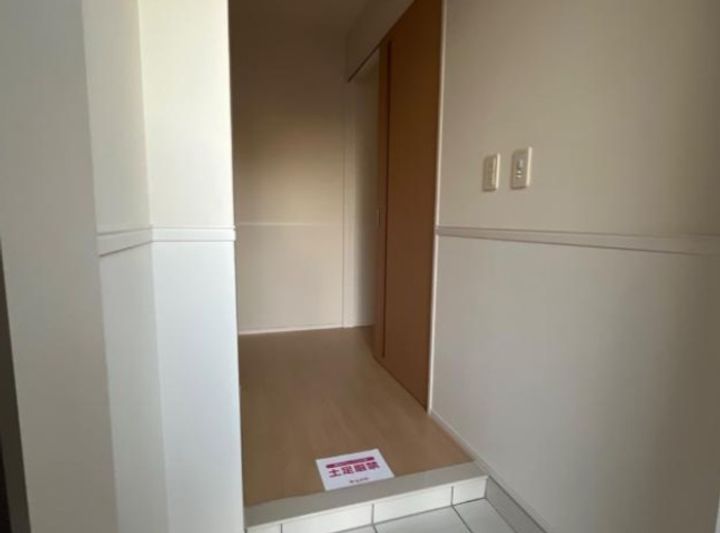 埼玉県新座市新堀3(アパート)の賃貸物件の玄関