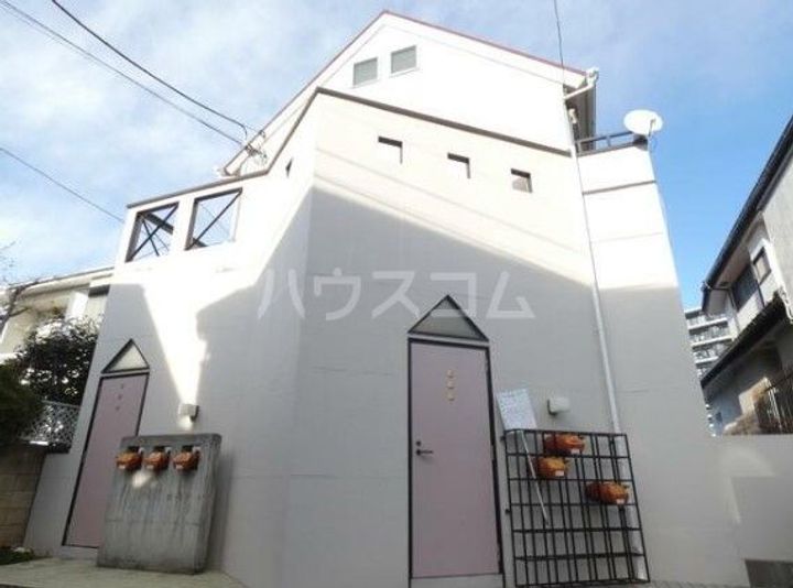 フルール調布の外観