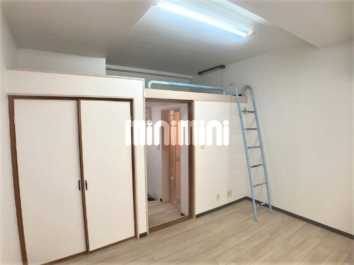 グリーンビラIの居間