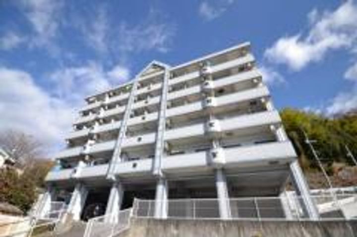 リマーカーブル己斐の外観