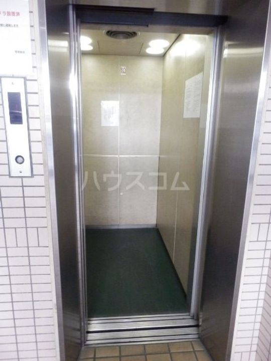 トーカン柏キャステールの玄関