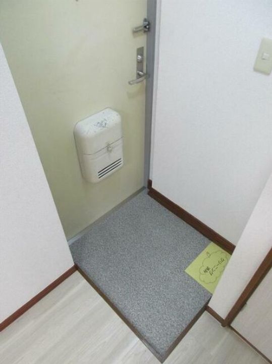 グローリーバレー徳丸の玄関