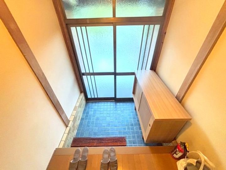 大阪府河内長野市菊水町(一戸建)の賃貸物件の玄関