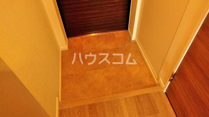 八番館の玄関