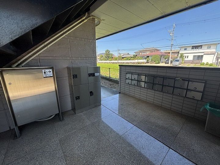 プリート田園の玄関