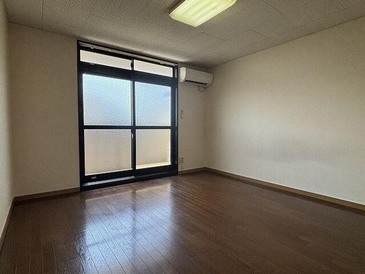 プリート田園の居間