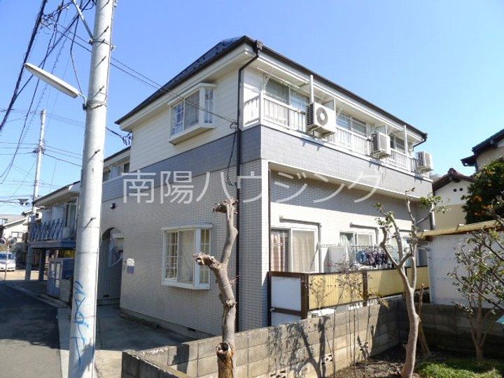 コーポシャトレの外観