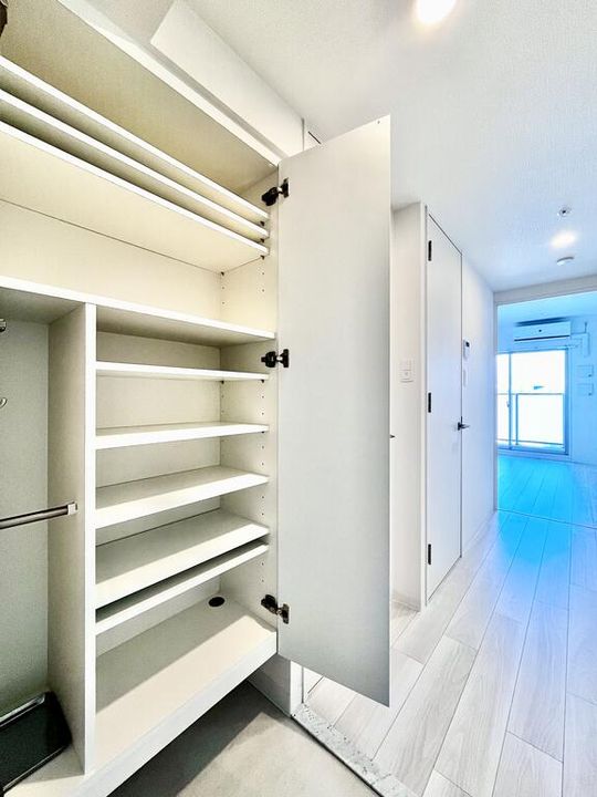 愛知県名古屋市千種区千種3(マンション)の賃貸物件の玄関