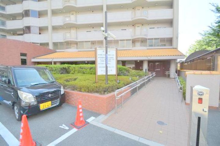 シャトー八戸の里の地図