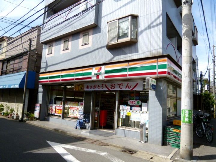 E+3の周辺