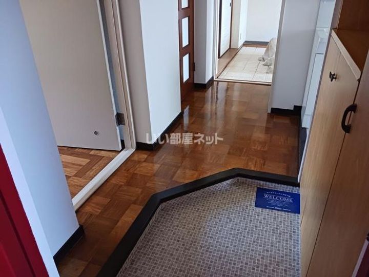 奈良県生駒郡三郷町立野南2(マンション)の賃貸物件の玄関