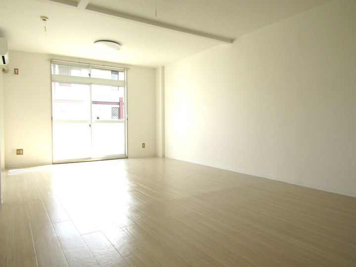 エリール田中IIの居間