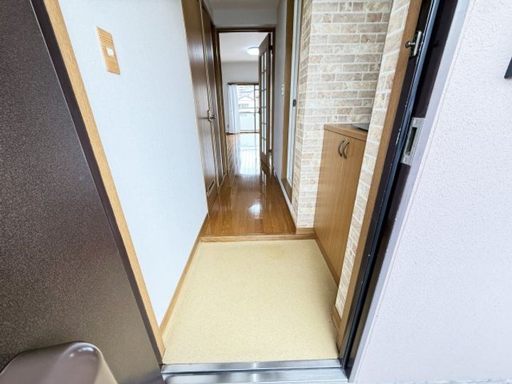 高知県高知市昭和町(マンション)の賃貸物件の玄関
