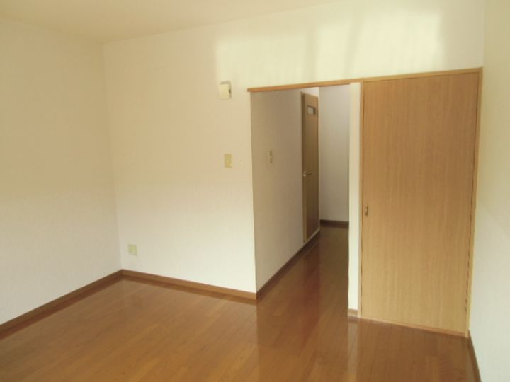 アルコバレーノ夢野の居間