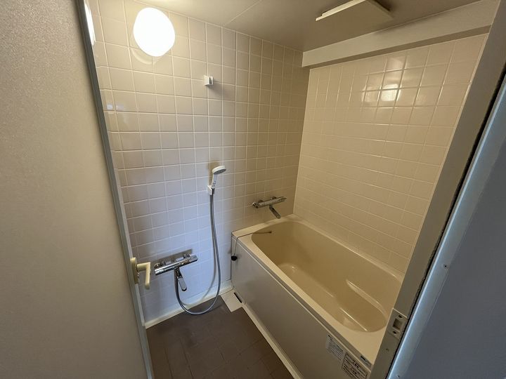 ドミール五番町の風呂