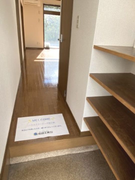 本町ハイムC棟の玄関