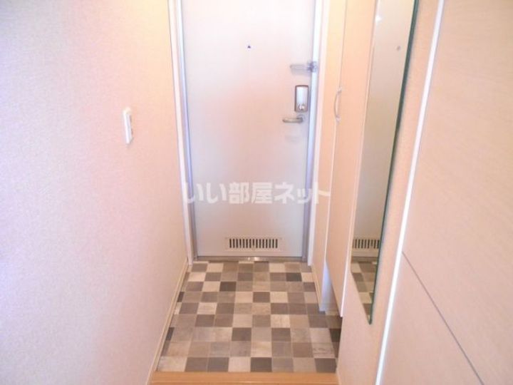 埼玉県草加市瀬崎7(アパート)の賃貸物件の玄関