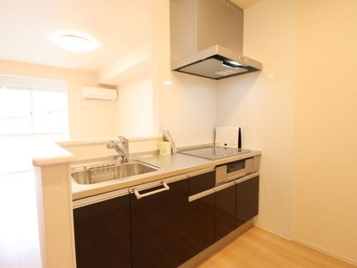 新潟県長岡市堀金1(アパート)の賃貸物件のキッチン