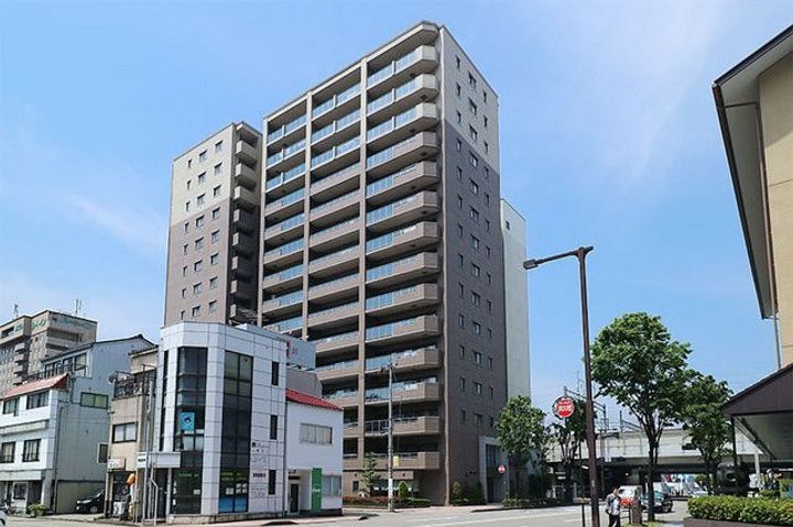 ポレスターステーションシティ金沢の外観