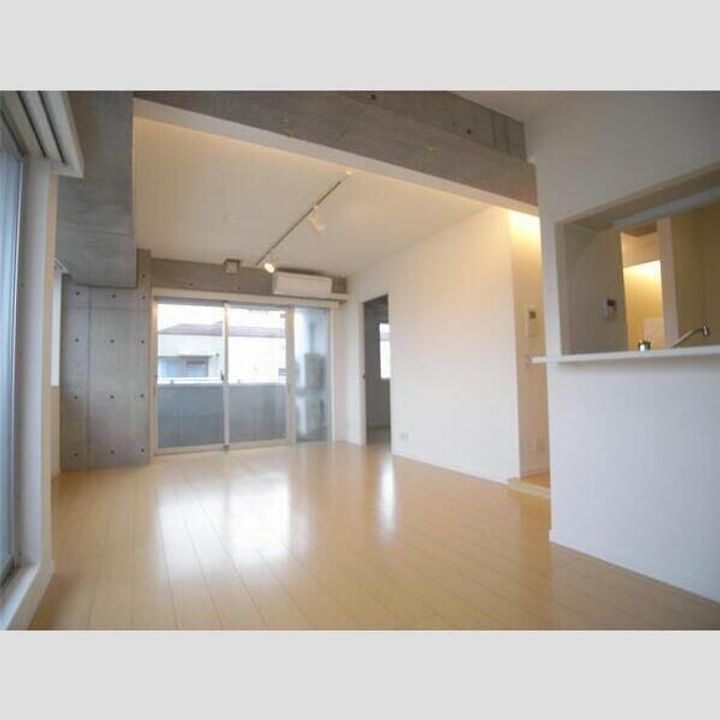 イイダアネックスVIIIの居間