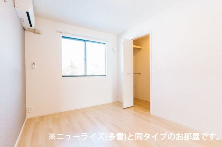 ブライト スクエアIVの居間