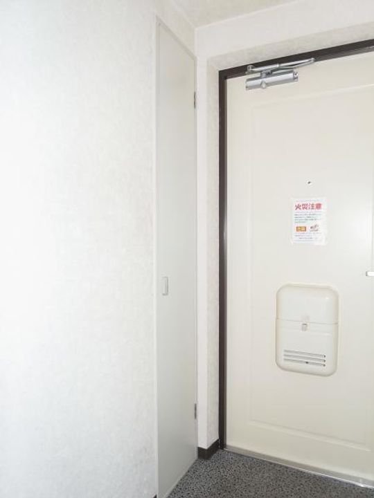 TKマンションの玄関