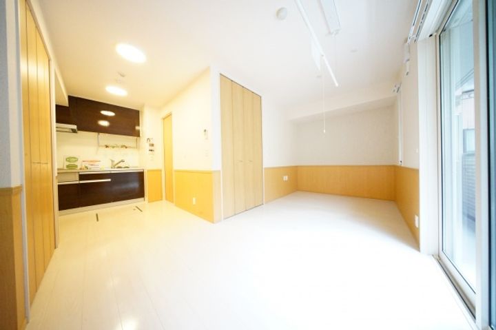 山口県下関市新地町(アパート)の賃貸物件の居間