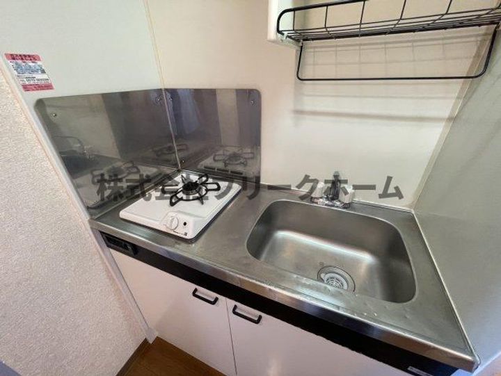 東京都小金井市本町2の賃貸マンションのキッチン