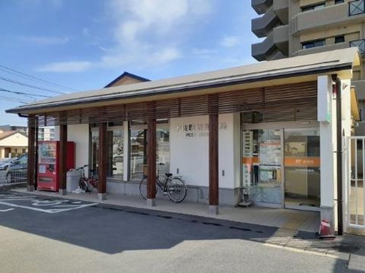 フェリス エムの周辺