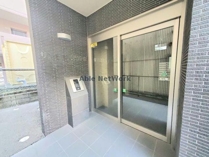 サンヒルズ県庁東の地図