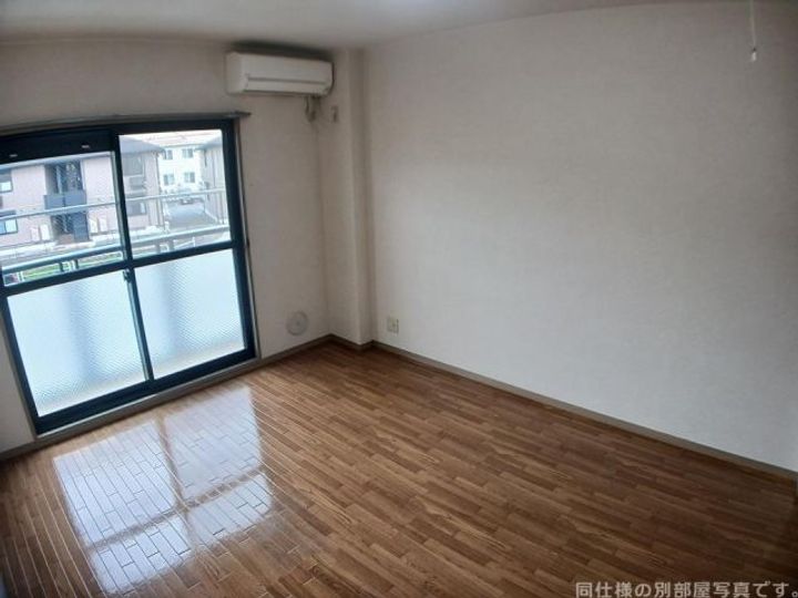 カレントシティ夏見の内装