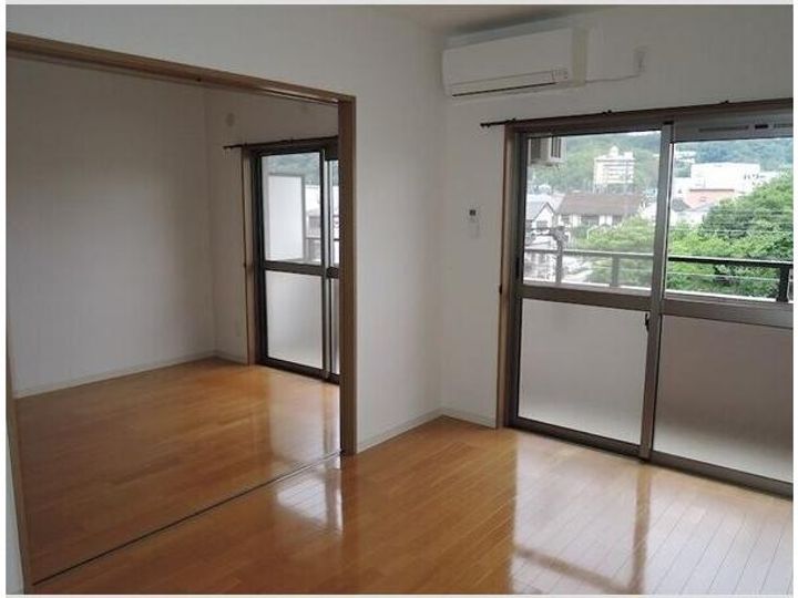 愛知県名古屋市守山区桔梗平3(マンション)の賃貸物件の居間