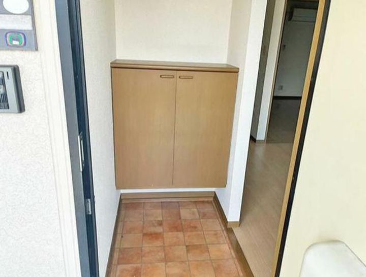 エンゼルハイツ(愛甲4)の玄関