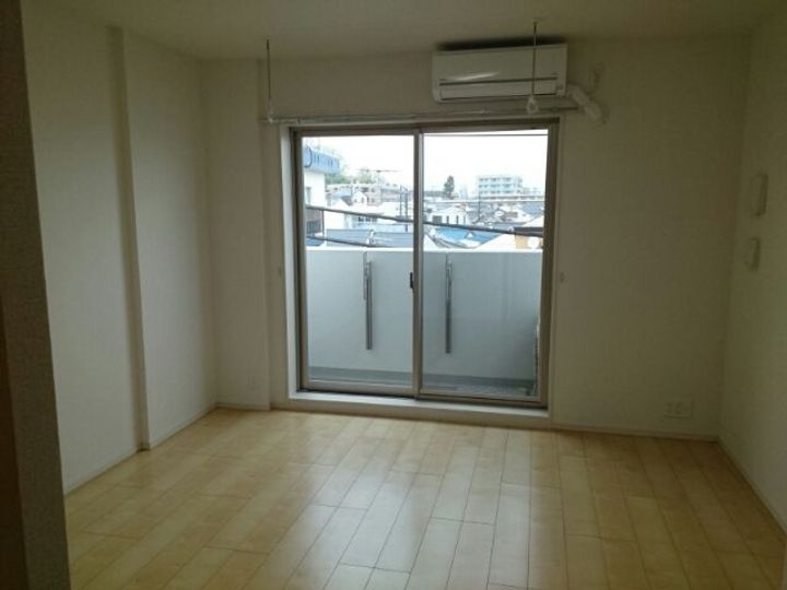 エス グランデの居間