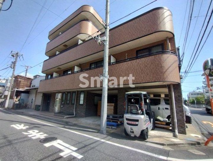 クレアーレの外観