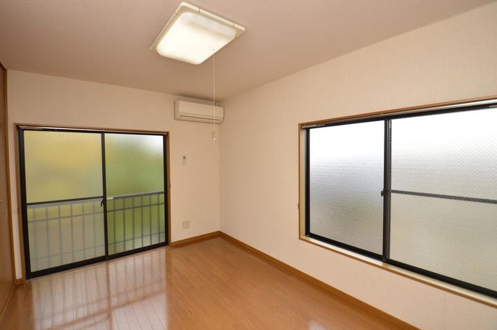 ベレーザ青山Bの居間
