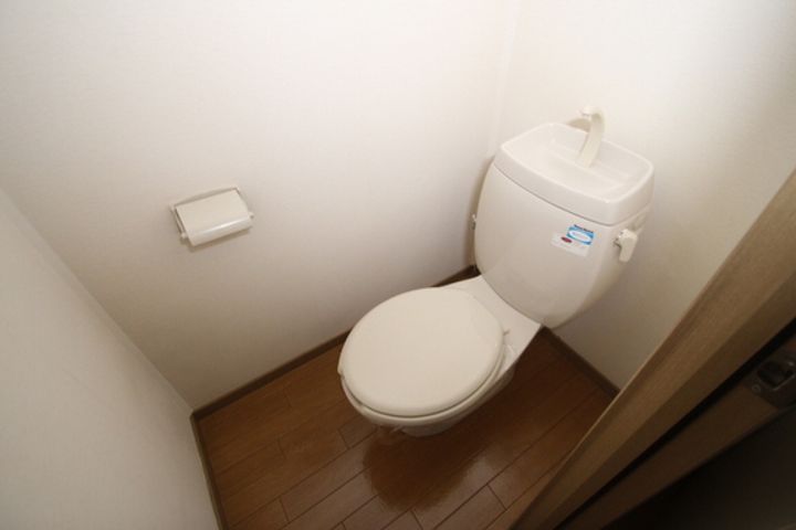 エステート西市の内装