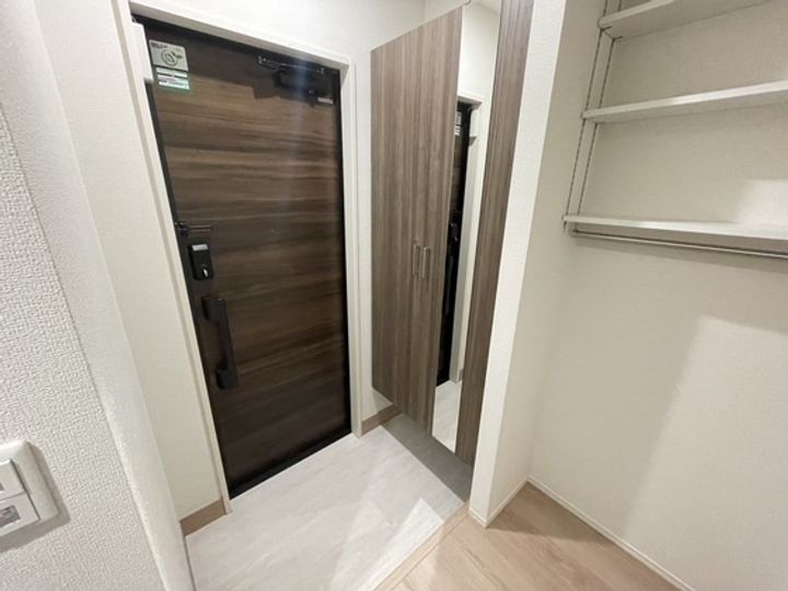 D-ROOM高須2丁目 A棟の玄関